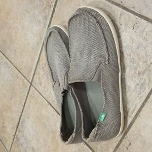 Sanuk shoes